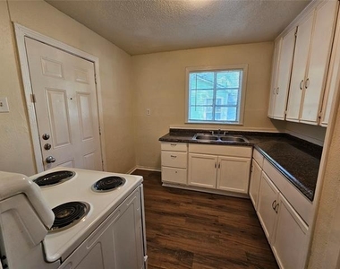 6540 Hollis Avenue - Photo Thumbnail 8