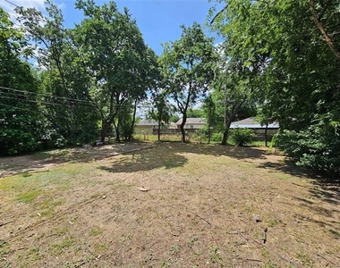 6540 Hollis Avenue - Photo Thumbnail 14