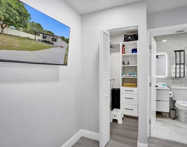 1701 Jefferson Street - Photo Thumbnail 15