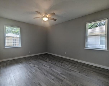 10008 Olmos Drive - Photo Thumbnail 10