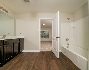 1310 Barrel Drive - Photo Thumbnail 13