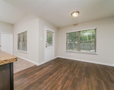 1310 Barrel Drive - Photo Thumbnail 4