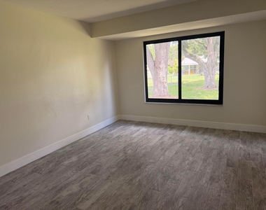 1117 Se Stewart Road - Photo Thumbnail 11