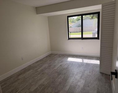 1117 Se Stewart Road - Photo Thumbnail 13