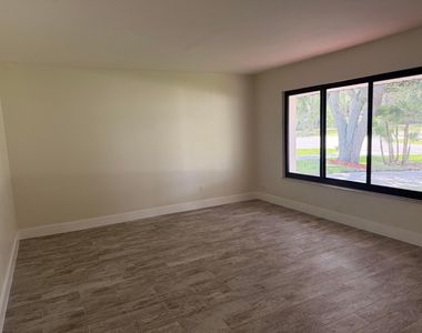 1117 Se Stewart Road - Photo Thumbnail 5