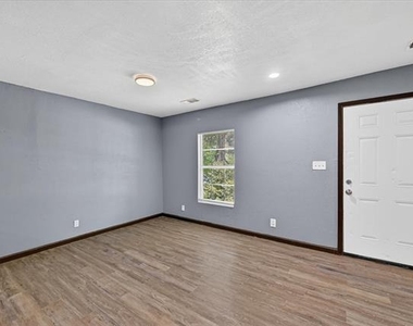 601 Royal Street - Photo Thumbnail 9