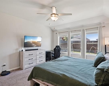 312 Scenic Point Drive - Photo Thumbnail 21