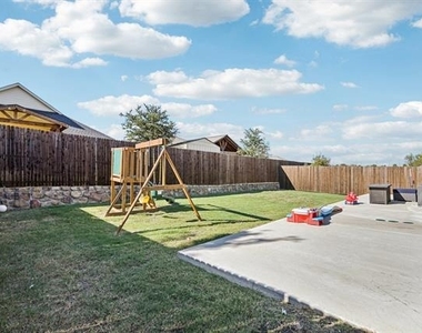 312 Scenic Point Drive - Photo Thumbnail 28