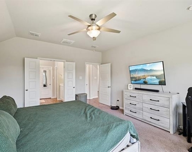 312 Scenic Point Drive - Photo Thumbnail 38