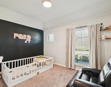 312 Scenic Point Drive - Photo Thumbnail 13