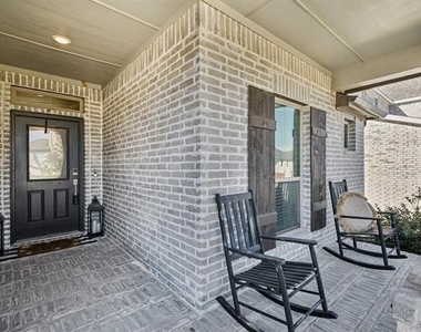 312 Scenic Point Drive - Photo Thumbnail 1