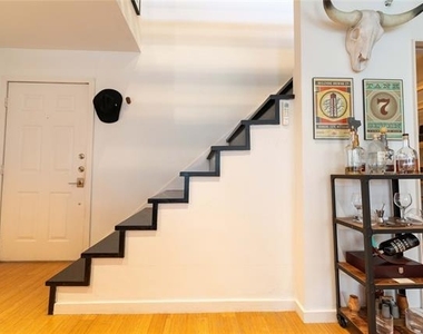 3033 San Jacinto Street - Photo Thumbnail 8