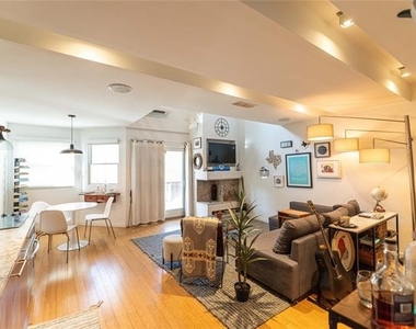 3033 San Jacinto Street - Photo Thumbnail 6
