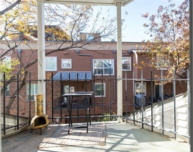 3033 San Jacinto Street - Photo Thumbnail 7