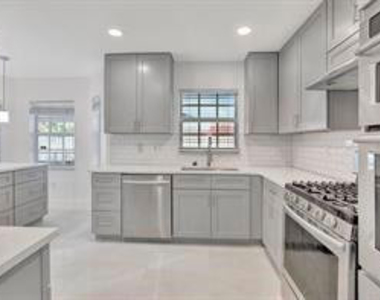2410 Nw 137th Terrace - Photo Thumbnail 6