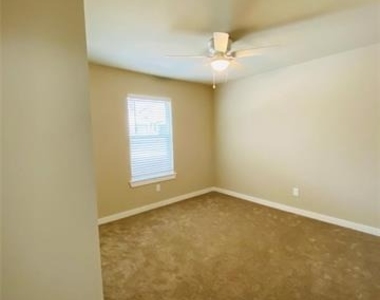 307 N Colbert Avenue - Photo Thumbnail 7