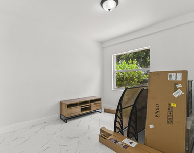 515 Putnam Road - Photo Thumbnail 15