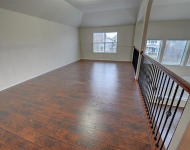 4005 Penny Royal Drive - Photo Thumbnail 14