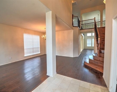 4005 Penny Royal Drive - Photo Thumbnail 7