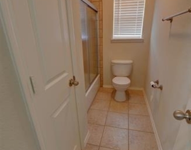 4005 Penny Royal Drive - Photo Thumbnail 20