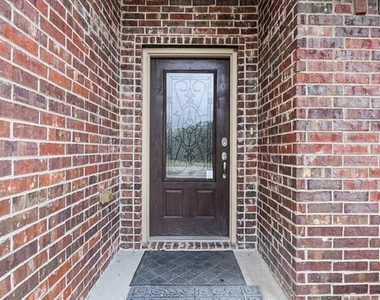 1409 Hidden Creek Drive - Photo Thumbnail 5