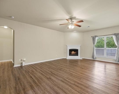 1409 Hidden Creek Drive - Photo Thumbnail 8