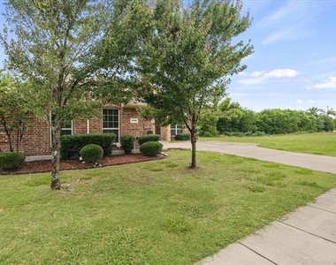 1409 Hidden Creek Drive - Photo Thumbnail 4