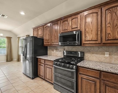 1409 Hidden Creek Drive - Photo Thumbnail 12