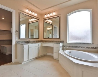 13278 Juliet Way - Photo Thumbnail 16