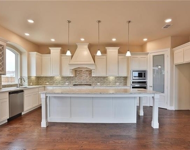 13278 Juliet Way - Photo Thumbnail 12