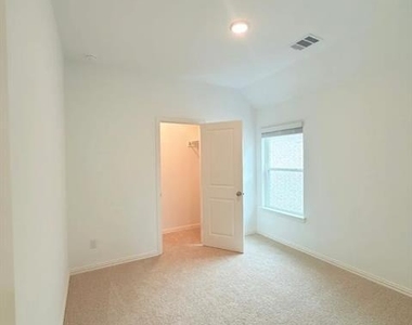5328 Springlake Parkway - Photo Thumbnail 14