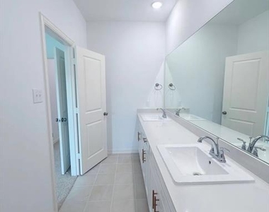 5328 Springlake Parkway - Photo Thumbnail 9
