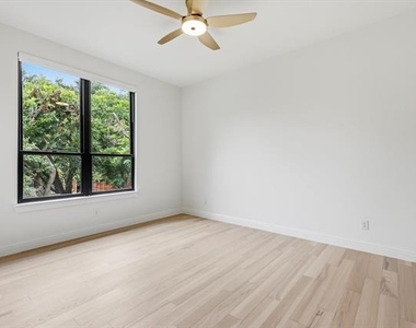 3135 Walnut Hill Lane - Photo Thumbnail 35