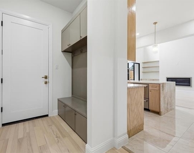 3135 Walnut Hill Lane - Photo Thumbnail 16