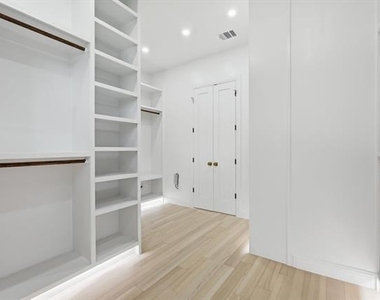 3135 Walnut Hill Lane - Photo Thumbnail 23