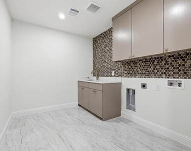 3135 Walnut Hill Lane - Photo Thumbnail 17