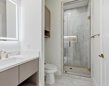 3135 Walnut Hill Lane - Photo Thumbnail 18