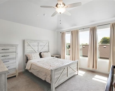 6628 Kort Street - Photo Thumbnail 13