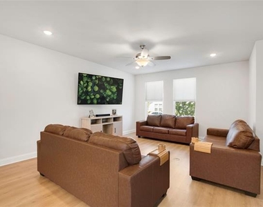 6628 Kort Street - Photo Thumbnail 5