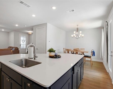 6628 Kort Street - Photo Thumbnail 10