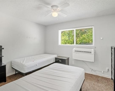 150 S Main Street - Photo Thumbnail 12