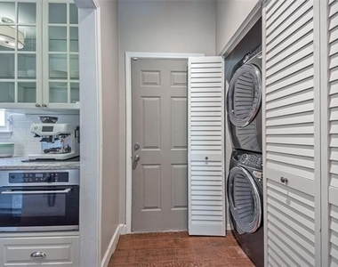 5701 Gaston Avenue - Photo Thumbnail 15