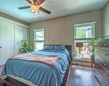 5701 Gaston Avenue - Photo Thumbnail 25