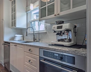 5701 Gaston Avenue - Photo Thumbnail 18