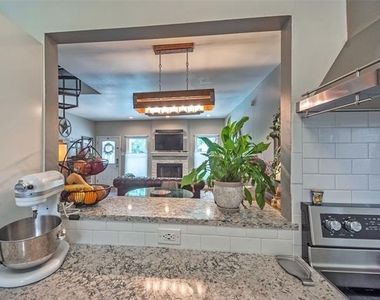 5701 Gaston Avenue - Photo Thumbnail 20