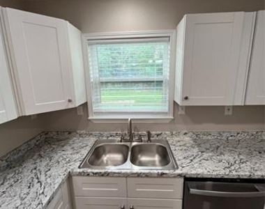 8438 Maddox Street - Photo Thumbnail 7