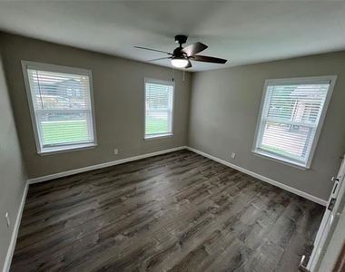 8438 Maddox Street - Photo Thumbnail 10