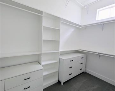 236 Melba Street - Photo Thumbnail 23