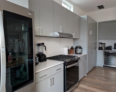 236 Melba Street - Photo Thumbnail 7
