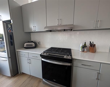 236 Melba Street - Photo Thumbnail 10